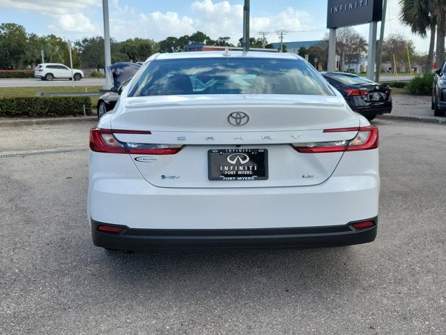 2025 Toyota Camry SE