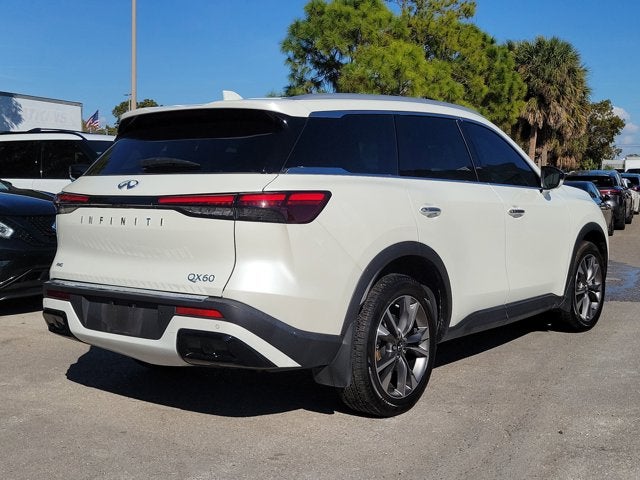 2023 INFINITI QX60 LUXE