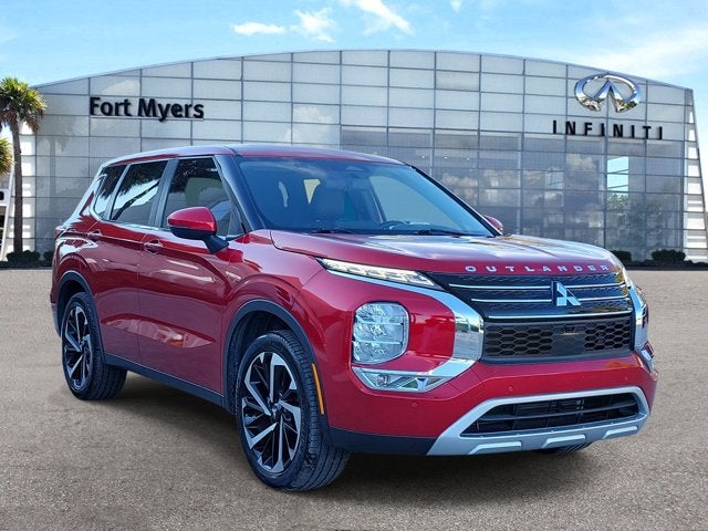 2023 Mitsubishi Outlander SE