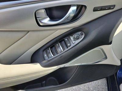 2023 INFINITI Q50 LUXE