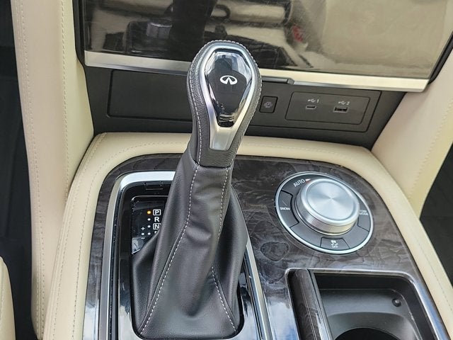 2024 INFINITI QX80 LUXE