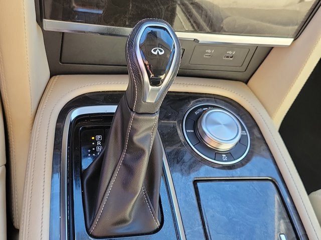 2022 INFINITI QX80 LUXE