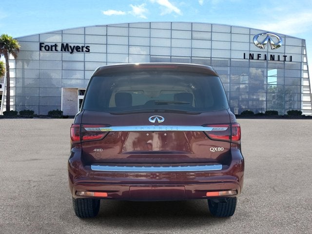 2022 INFINITI QX80 LUXE