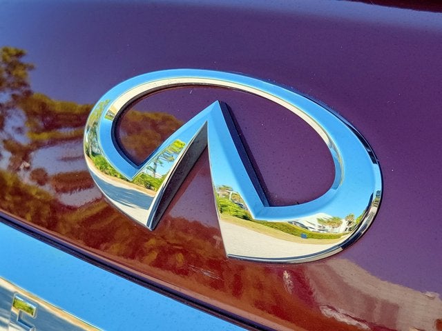 2022 INFINITI QX80 LUXE