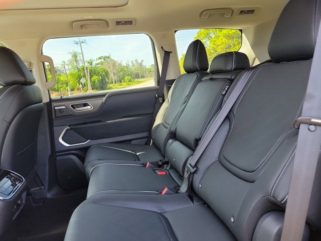 2026 INFINITI QX80 LUXE