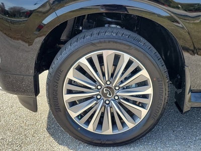 2026 INFINITI QX80 LUXE