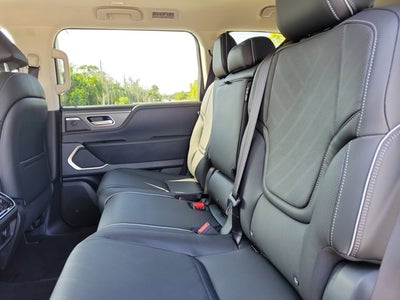 2026 INFINITI QX80 LUXE