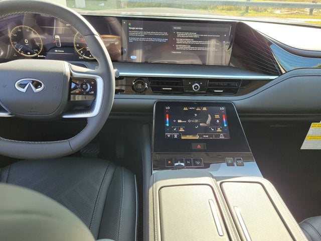 2026 INFINITI QX80 LUXE