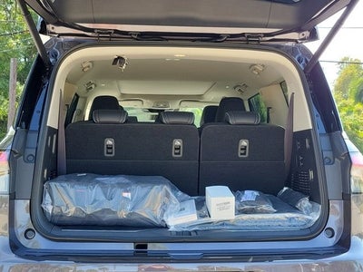 2026 INFINITI QX80 LUXE