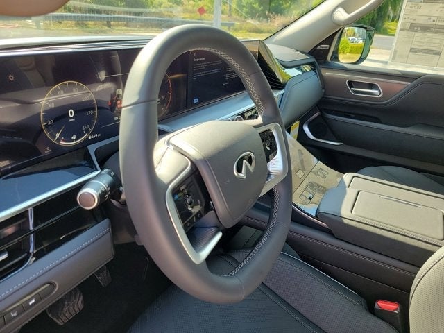 2026 INFINITI QX80 LUXE