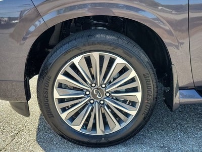 2026 INFINITI QX80 LUXE