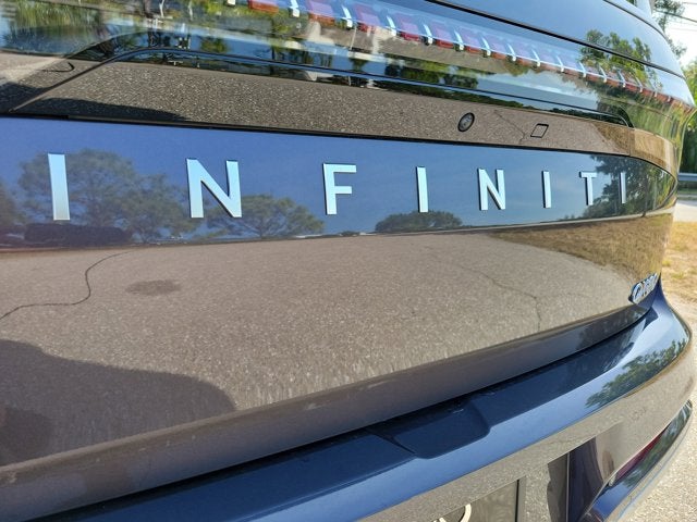 2026 INFINITI QX80 LUXE