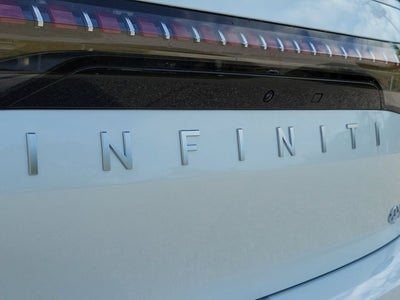 2026 INFINITI QX80 LUXE