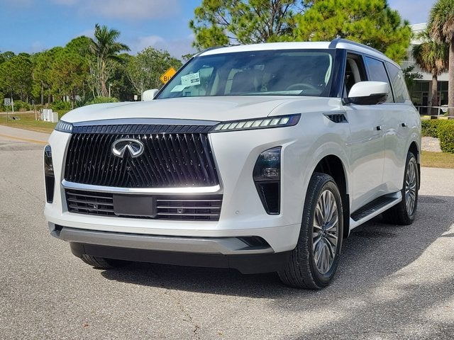 2026 INFINITI QX80 LUXE