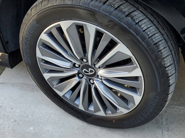 2025 INFINITI QX80 SENSORY