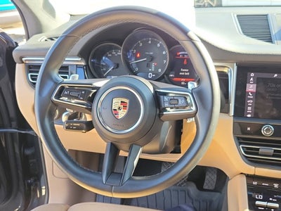 2022 Porsche Macan Base