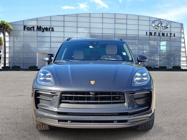 2022 Porsche Macan Base
