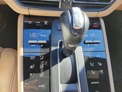 2022 Porsche Macan Base