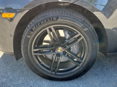 2022 Porsche Macan Base