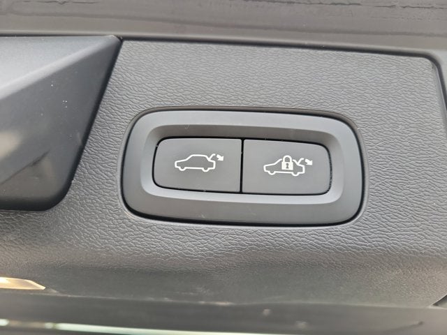 2021 Volvo XC60 T5 Momentum