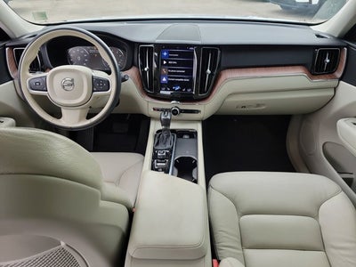 2021 Volvo XC60 T5 Momentum
