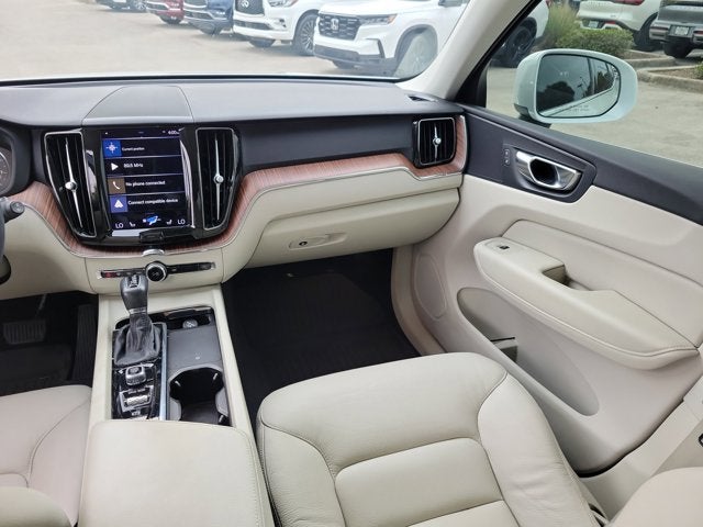2021 Volvo XC60 T5 Momentum