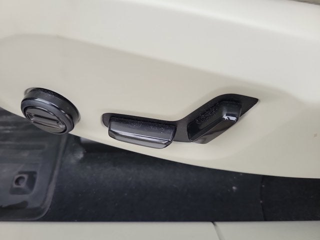 2021 Volvo XC60 T5 Momentum