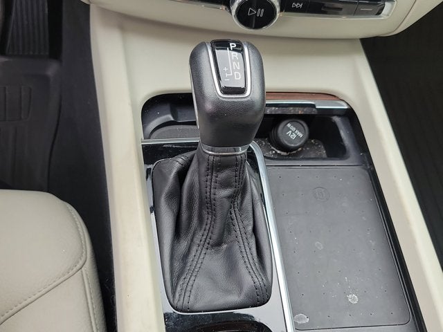 2021 Volvo XC60 T5 Momentum