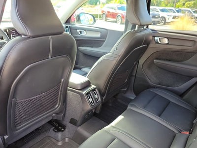 2023 Volvo XC40 B4 Plus Dark Theme