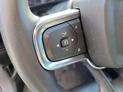 2023 Volvo XC40 B4 Plus Dark Theme