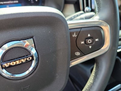 2023 Volvo XC40 B4 Plus Dark Theme