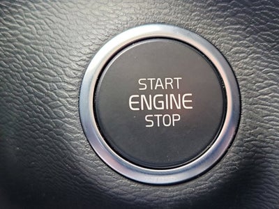 2023 Volvo XC40 B4 Plus Dark Theme