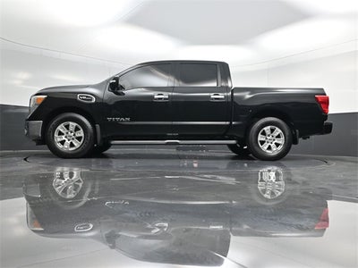 2017 Nissan Titan SV