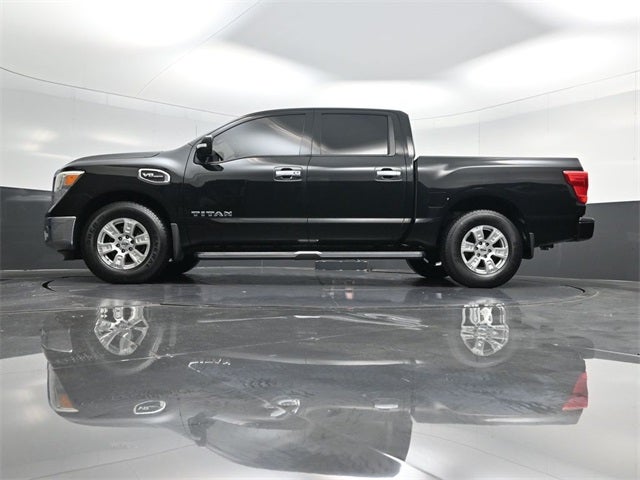 2017 Nissan Titan SV