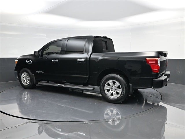 2017 Nissan Titan SV