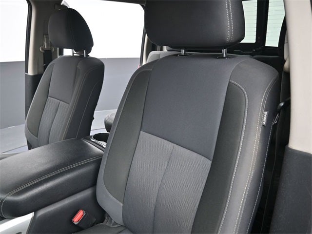 2020 Nissan Titan SV