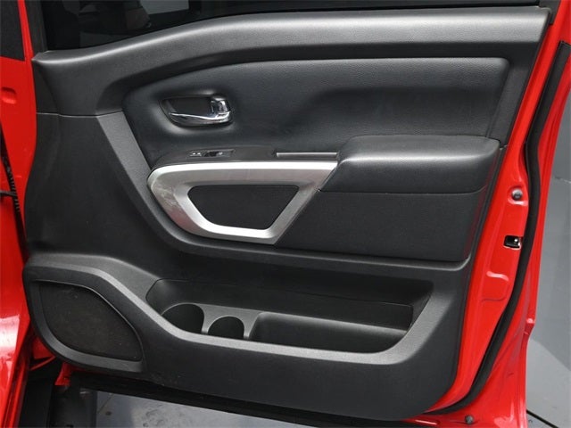 2020 Nissan Titan SV