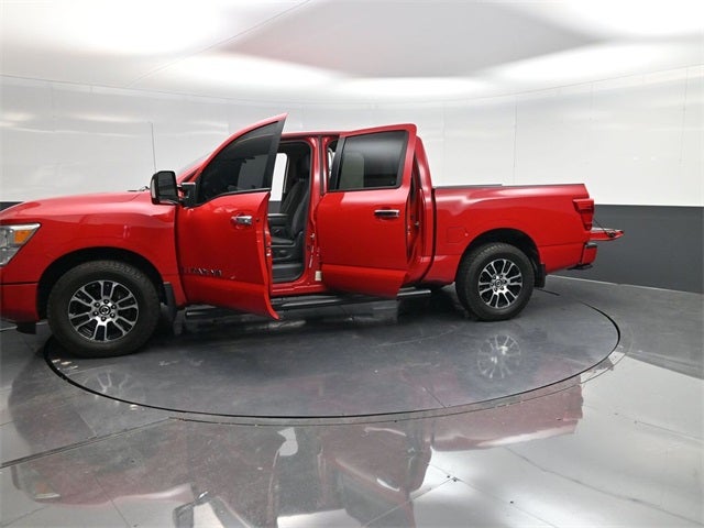 2020 Nissan Titan SV