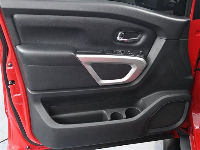 2020 Nissan Titan SV