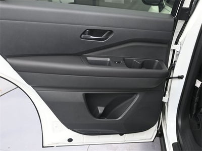 2024 Nissan Pathfinder S