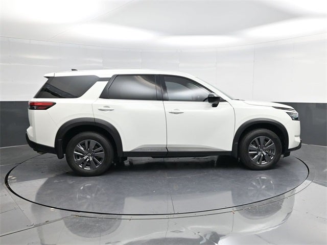2024 Nissan Pathfinder S
