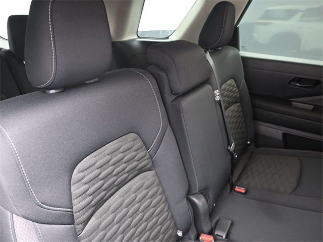 2024 Nissan Pathfinder S