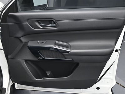 2024 Nissan Pathfinder S