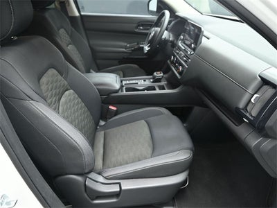 2024 Nissan Pathfinder S