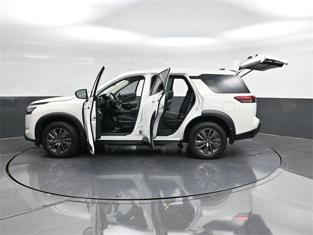 2024 Nissan Pathfinder S