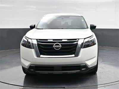 2024 Nissan Pathfinder S