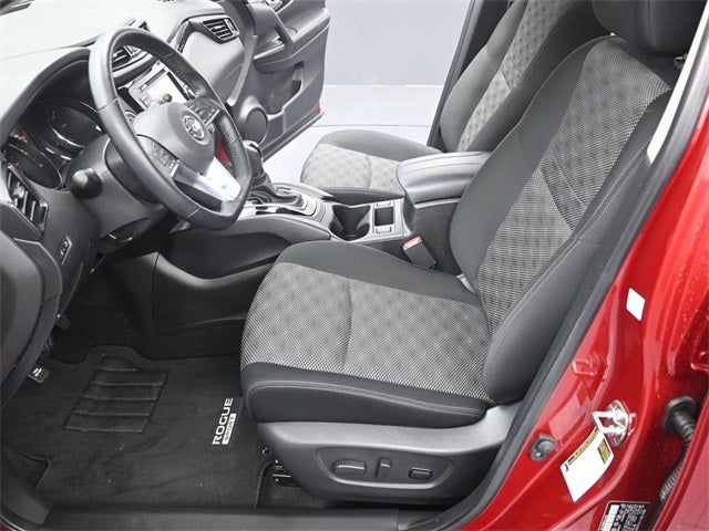 2022 Nissan Rogue Sport SV