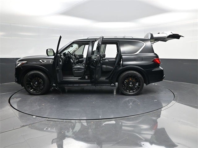 2021 INFINITI QX80 LUXE