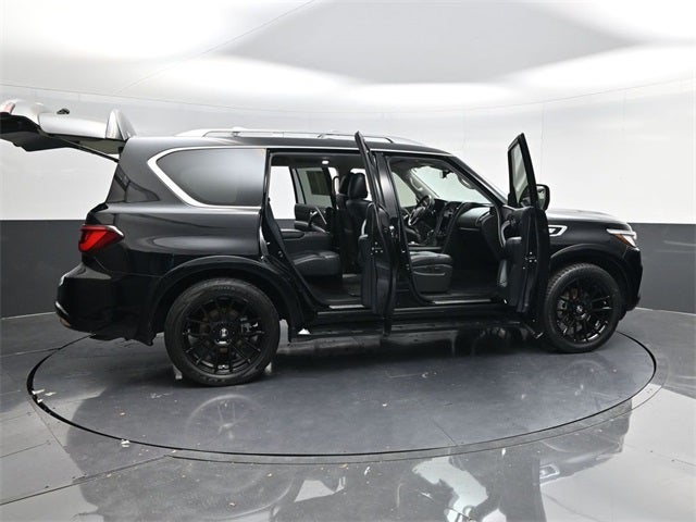 2021 INFINITI QX80 LUXE
