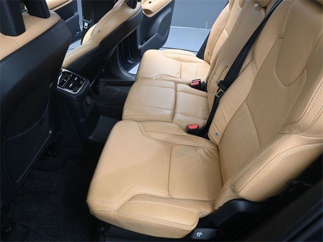 2021 Volvo XC90 Recharge Plug-In Hybrid T8 Inscription 7 Passenger